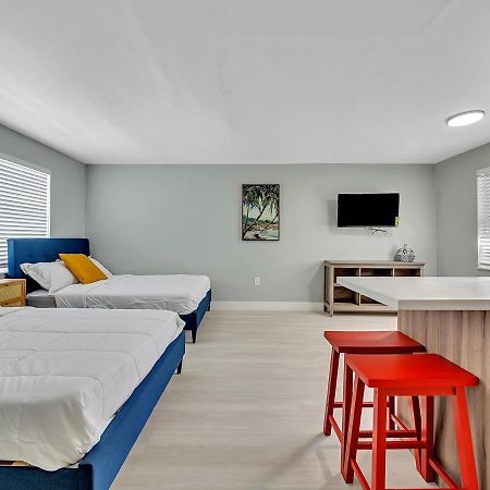 The Shell On Walnut Studio With Bath Hollywood Beach Free Parking Dania Beach Exterior photo